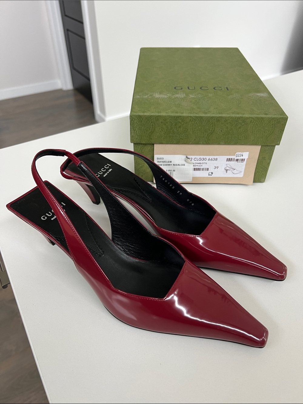 Gucci new cherry deep red pointed toe patent leather regent Charlotte heels 39